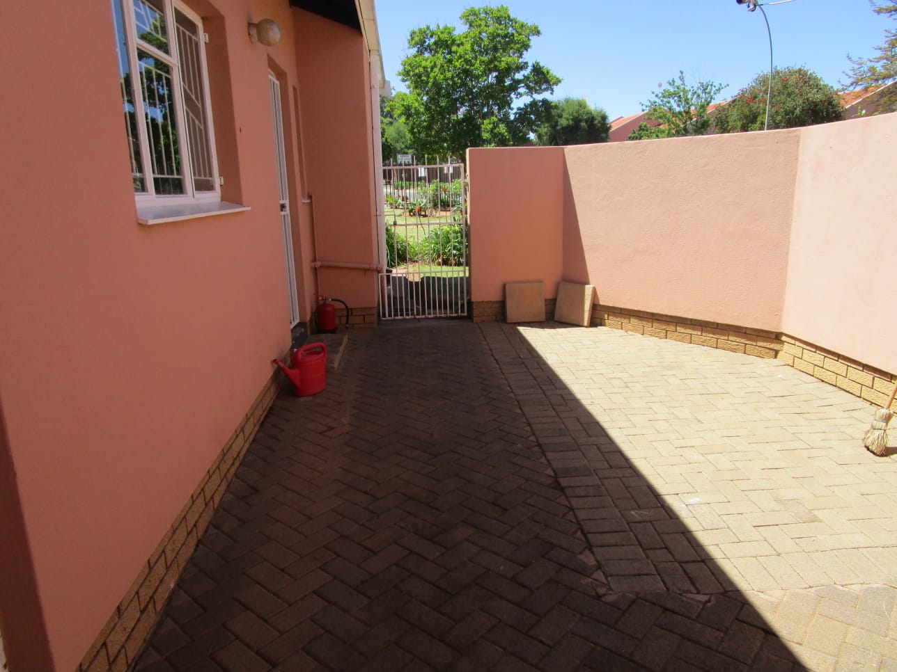 3 Bedroom Property for Sale in Langenhovenpark Free State